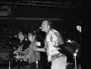 band_003
